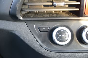 Ծ�� ����S80 95���� 4X2 3.05����ж��(SH3043PEDBNS)ͼƬ