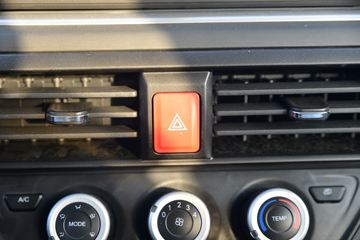 Ծ�� ����S80 95���� 4X2 3.05����ж��(SH3043PEDBNS)ͼƬ