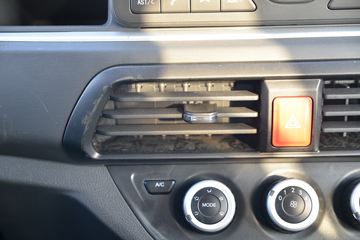 Ծ�� ����S80 95���� 4X2 3.05����ж��(SH3043PEDBNS)ͼƬ