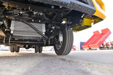 Ծ�� ����S80 95���� 4X2 3.05����ж��(SH3043PEDBNS)ͼƬ