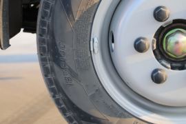 鲸卡T7&nbsp;载货车底盘                                                图片