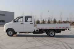 北汽制造 鲸卡T7 2.0L 133马力 汽油 2.6米双排栏板微卡(国六)(BAW1031PAB51)