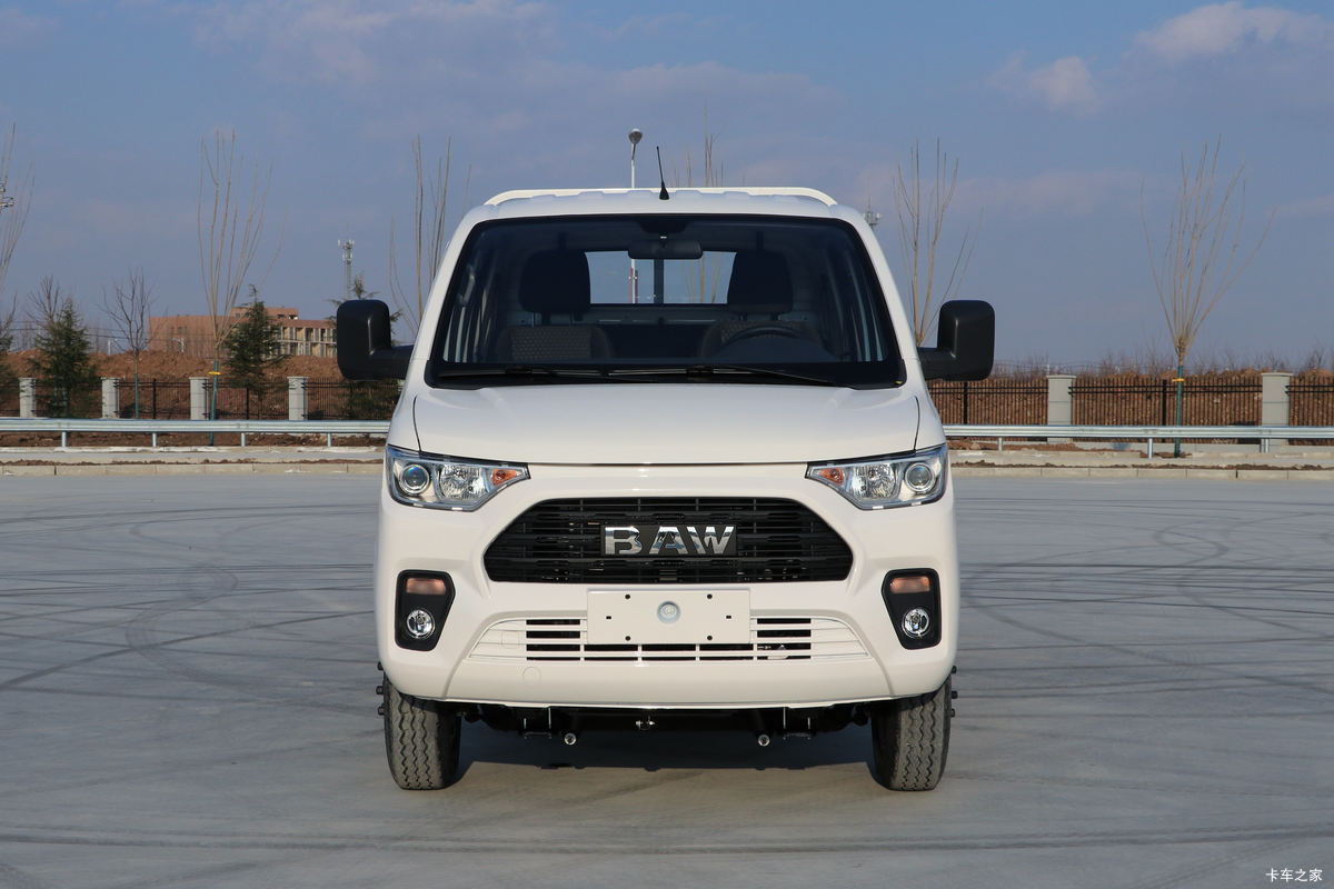 北汽制造 鲸卡T7 豪华版 1.6L 123马力 汽油 2.8米双排仓栅式微卡(国六)