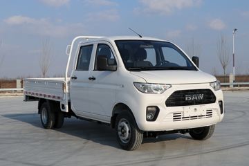 北汽制造 鲸卡T7 豪华版 2.0L 133马力 汽油 2.8米双排栏板微卡(国六)(BAW1031PAB51)