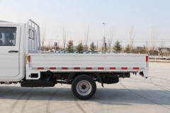 北汽制造 鲸卡T7 2.0L 133马力 汽油 2.6米双排栏板微卡(国六)(BAW1031PAB51)