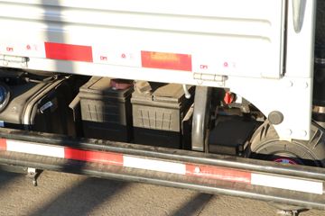 �й�����HOWO С˧ 130���� 4X2 3.6�׵�������С��ͼƬ