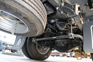 �й�����HOWO С˧ 130���� 4X2 3.6�׵�������С��ͼƬ