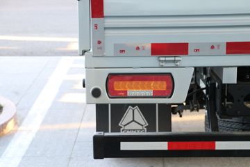 �й�����HOWO С˧ 130���� 4X2 3.6�׵�������С��ͼƬ