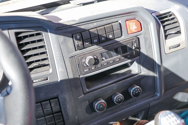 悍将载货车东莞市火热促销中 让利高达1万