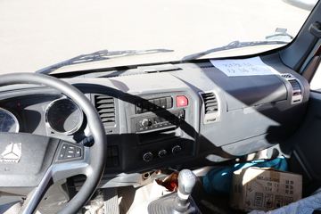 �й�����HOWO ���� 2019�� 130���� 4.15�׵��Ų�դ�Ῠ(խ��)(ZZ5047CCYF3314F143)ͼƬ