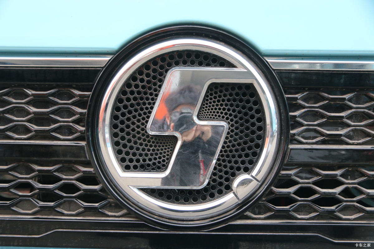 ؿ L5000 ͨ 220 4X2 6.8ײդʽػ()(SX5189CCYLA501F2)                                                