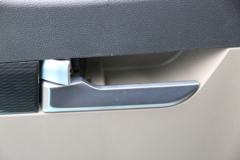 陕汽重卡 德龙L5000 绿通版 220马力 4X2 6.8米仓栅式载货车(国六) 陕汽重卡 德龙L5000 绿通版 220马力 4X2 6.8米仓栅式载货车(国六)