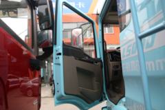 陕汽重卡 德龙L5000 绿通版 220马力 4X2 6.8米仓栅式载货车(国六) 陕汽重卡 德龙L5000 绿通版 220马力 4X2 6.8米仓栅式载货车(国六)