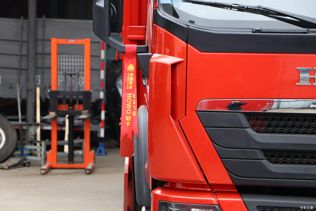 �й�����HOWO G5X�п� 220���� 6.75���Ű��դʽ�ػ���(����)(ZZ5187CCYK521DF1)���                                                