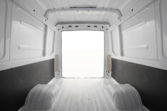 五菱汽车 EV80 4.5T 3.2米纯电动封闭货车76.8kWh