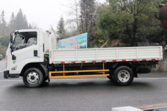 江铃 凯威宽体 150马力 4.2米单排栏板轻卡(国六)(JX1046TGA26)