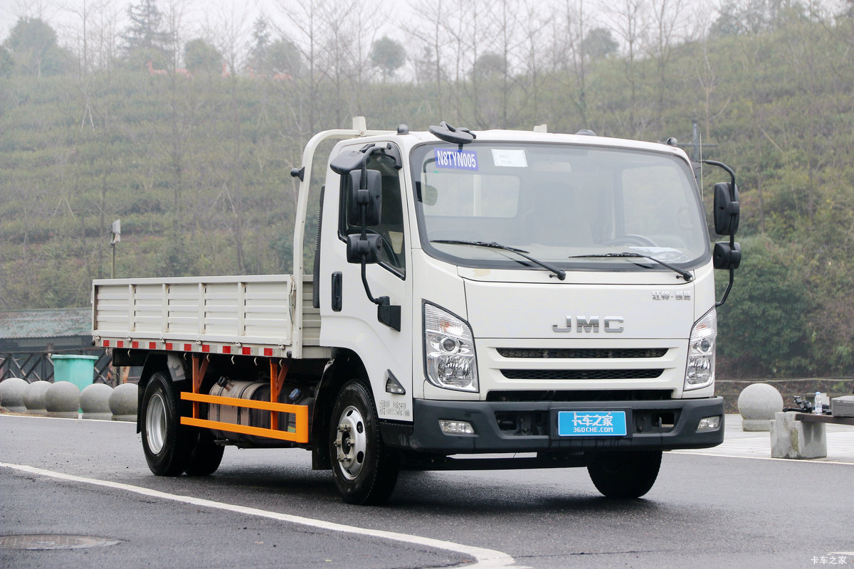 江铃 凯威宽体 160马力 4.1米单排栏板轻卡(国六)