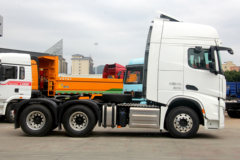 陕汽重卡 德龙X6000 560马力 6X4 AMT自动挡牵引车(国六)(SX4259GD4Q2)