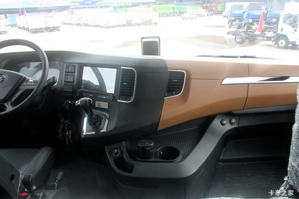 节油、安全又舒适。上涨的油价，让德龙X6000帮你赚回来