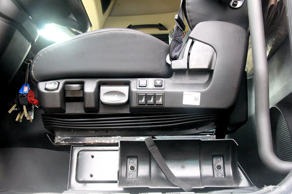 节油、安全又舒适。上涨的油价，让德龙X6000帮你赚回来