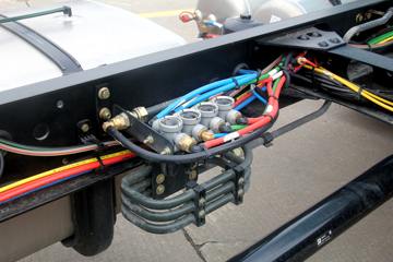 �����ؿ� ����L5000 �콢�� 260���� 4X2 9.8����ʽ�ػ���(����)(SX5189XXYLA721F2)ͼƬ