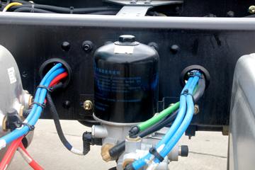 �����ؿ� ����L5000 �콢�� 260���� 4X2 9.8����ʽ�ػ���(����)(SX5189XXYLA721F2)ͼƬ