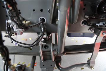 �й������ɶ����ó� ����V7-X 460���� 6X4 ǣ����(����)ͼƬ