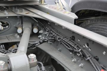 �й������ɶ����ó� ����V7-X 460���� 6X4 ǣ����(����)ͼƬ