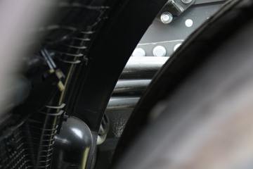 �й������ɶ����ó� ����V7-X 460���� 6X4 ǣ����(����)ͼƬ