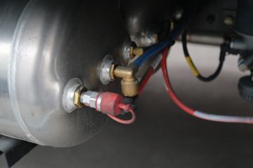 �����ؿ� ����L5000 ��ͨ�� 220���� 4X2 6.8�ײ�դʽ�ػ���(�߶�)ͼƬ