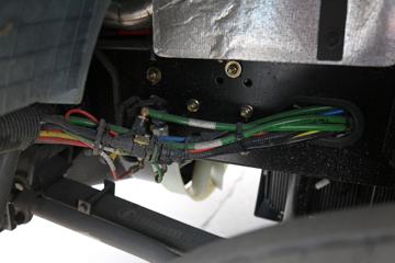 �����ؿ� ����L5000 ��ͨ�� 220���� 4X2 6.8�ײ�դʽ�ػ���(�߶�)ͼƬ