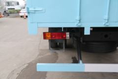 陕汽重卡 德龙L5000 绿通版 220马力 4X2 6.8米仓栅式载货车(高顶)(SX5189CCYLA501F2)