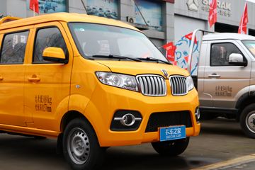 �� T32 ��׼�� 1.5L 102���� ���� 2.51��˫������΢��(����)(JKC1030SS6FL1)ͼƬ