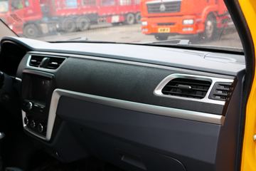 �� T32 ��׼�� 1.5L 102���� ���� 2.51��˫������΢��(����)(JKC1030SS6FL1)ͼƬ