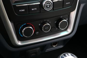 �� T32 ��׼�� 1.5L 102���� ���� 2.51��˫������΢��(����)(JKC1030SS6FL1)ͼƬ