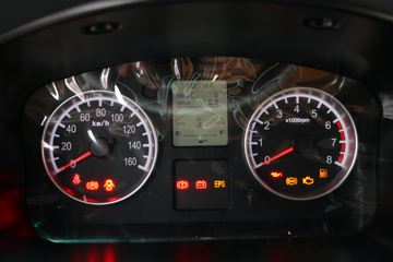 �� T32 ��׼�� 1.5L 102���� ���� 2.51��˫������΢��(����)(JKC1030SS6FL1)ͼƬ