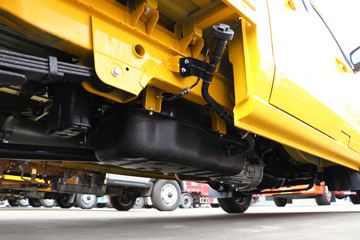 �� T32 ��׼�� 1.5L 102���� ���� 2.51��˫������΢��(����)(JKC1030SS6FL1)ͼƬ