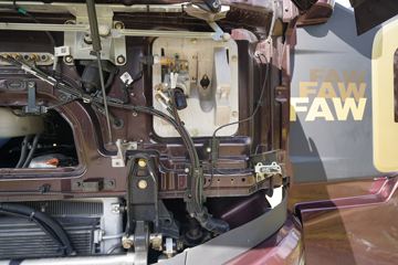 һ����� J6V�ؿ� 560���� 6X4 AMT�Զ���ǣ����(����)(CA4250P66K25T1E6)ͼƬ