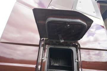 һ����� J6V�ؿ� 560���� 6X4 AMT�Զ���ǣ����(����)(CA4250P66K25T1E6)ͼƬ