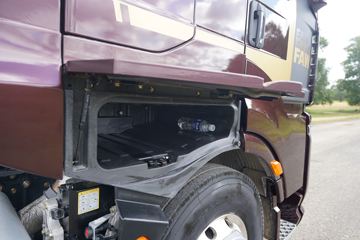 һ����� J6V�ؿ� 560���� 6X4 AMT�Զ���ǣ����(����)(CA4250P66K25T1E6)ͼƬ