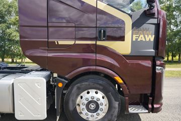 һ����� J6V�ؿ� 560���� 6X4 AMT�Զ���ǣ����(����)(CA4250P66K25T1E6)ͼƬ