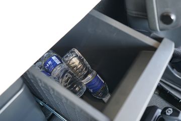 һ����� J6V�ؿ� 560���� 6X4 AMT�Զ���ǣ����(����)(CA4250P66K25T1E6)ͼƬ