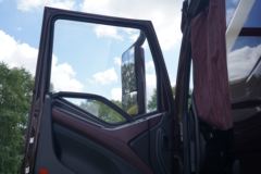 一汽解放 J6V重卡 560马力 6X4 AMT自动挡牵引车(国六)(CA4250P66K25T1E6)