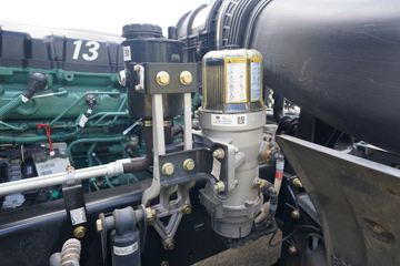 һ����� J6V�ؿ� 560���� 6X4 AMT�Զ���ǣ����(����)(CA4250P66K25T1E6)ͼƬ