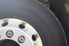 一汽解放 J6V重卡 560马力 6X4 AMT自动挡牵引车(国六)(CA4250P66K25T1E6)
