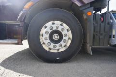 一汽解放 J6V重卡 560马力 6X4 AMT自动挡牵引车(国六)(CA4250P66K25T1E6)