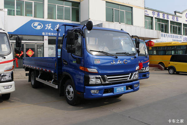骏铃V6 载货车