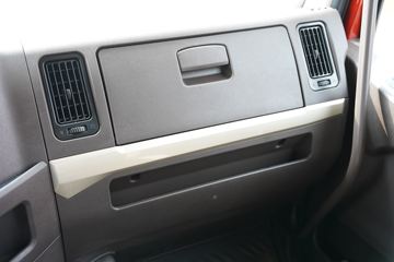 �������� ����H5�п� ���а� 240���� 4X2 6.8����ʽ�ػ���(����)ͼƬ