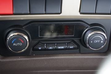 �������� ����H5�п� ���а� 240���� 4X2 6.8����ʽ�ػ���(����)ͼƬ