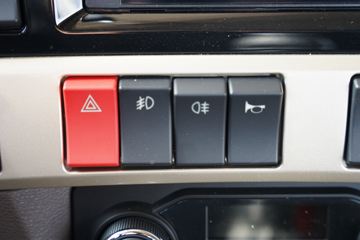 �������� ����H5�п� ���а� 240���� 4X2 6.8����ʽ�ػ���(����)ͼƬ